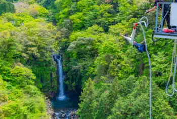 adventure travel: bungee jumping